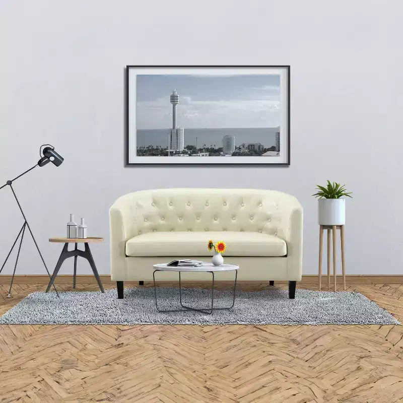 Canapé deux places en tonneau capitonné, style moderne du milieu du siècle