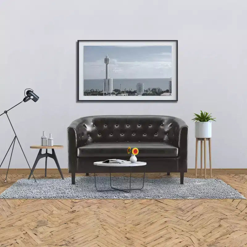 Canapé deux places en tonneau capitonné, style moderne du milieu du siècle