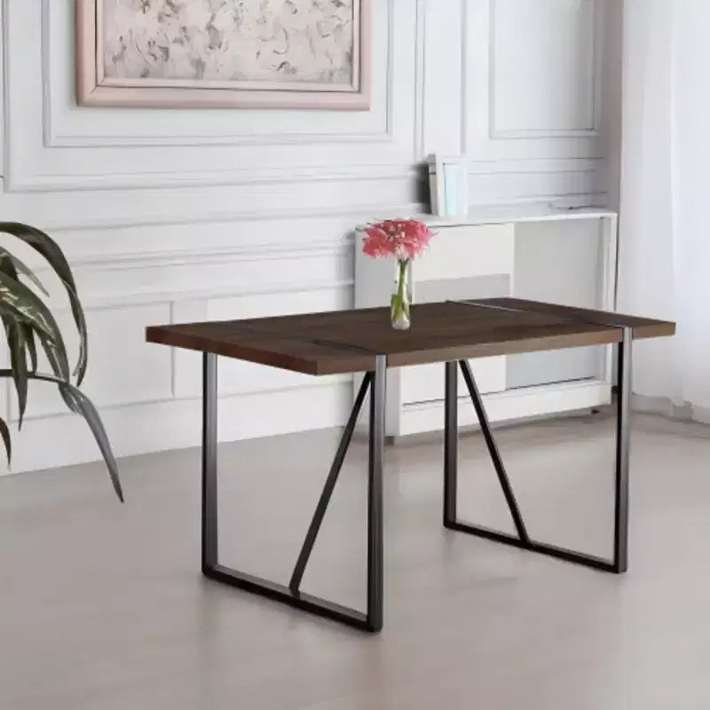 Table à manger industrielle rustique et moderne (4-6 places), bois MDF de 3,8 cm d'épaisseur, pieds en métal noir, polyvalente.