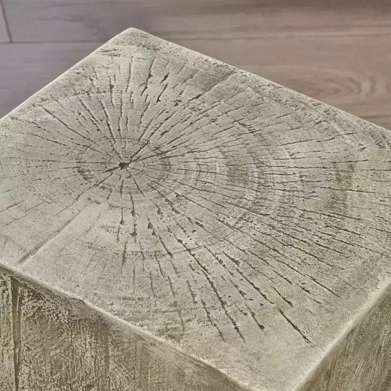 Table d'appoint en béton léger peinte à la main