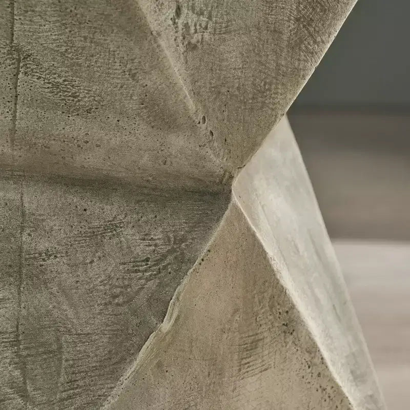 Table d'appoint en béton léger peinte à la main