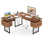 Bureau d'ordinateur en L de 150 cm avec prises électriques et 3 tiroirs de rangement, poste de travail informatique industriel avec cadre en métal robuste, marron rustique