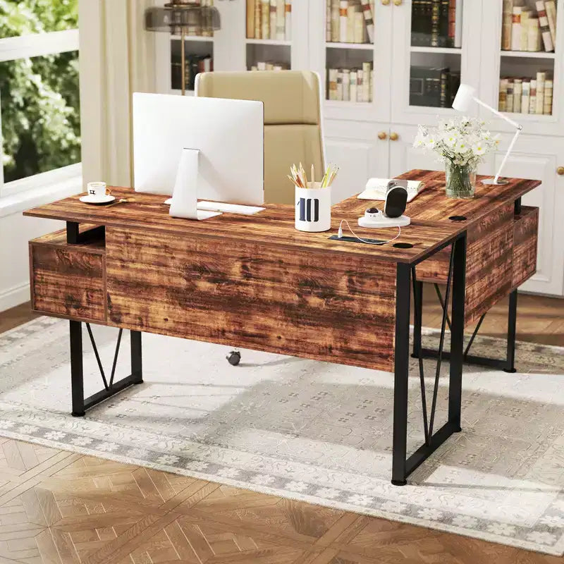 Bureau d'ordinateur en L de 150 cm avec prises électriques et 3 tiroirs de rangement, poste de travail informatique industriel avec cadre en métal robuste, marron rustique