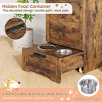 Station d'alimentation pour chien avec gamelles surélevées, meuble de rangement et crochets pour accessoires, marron